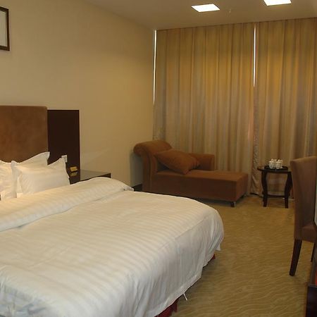 Guangzhou Xiangdu Hotel Exterior photo